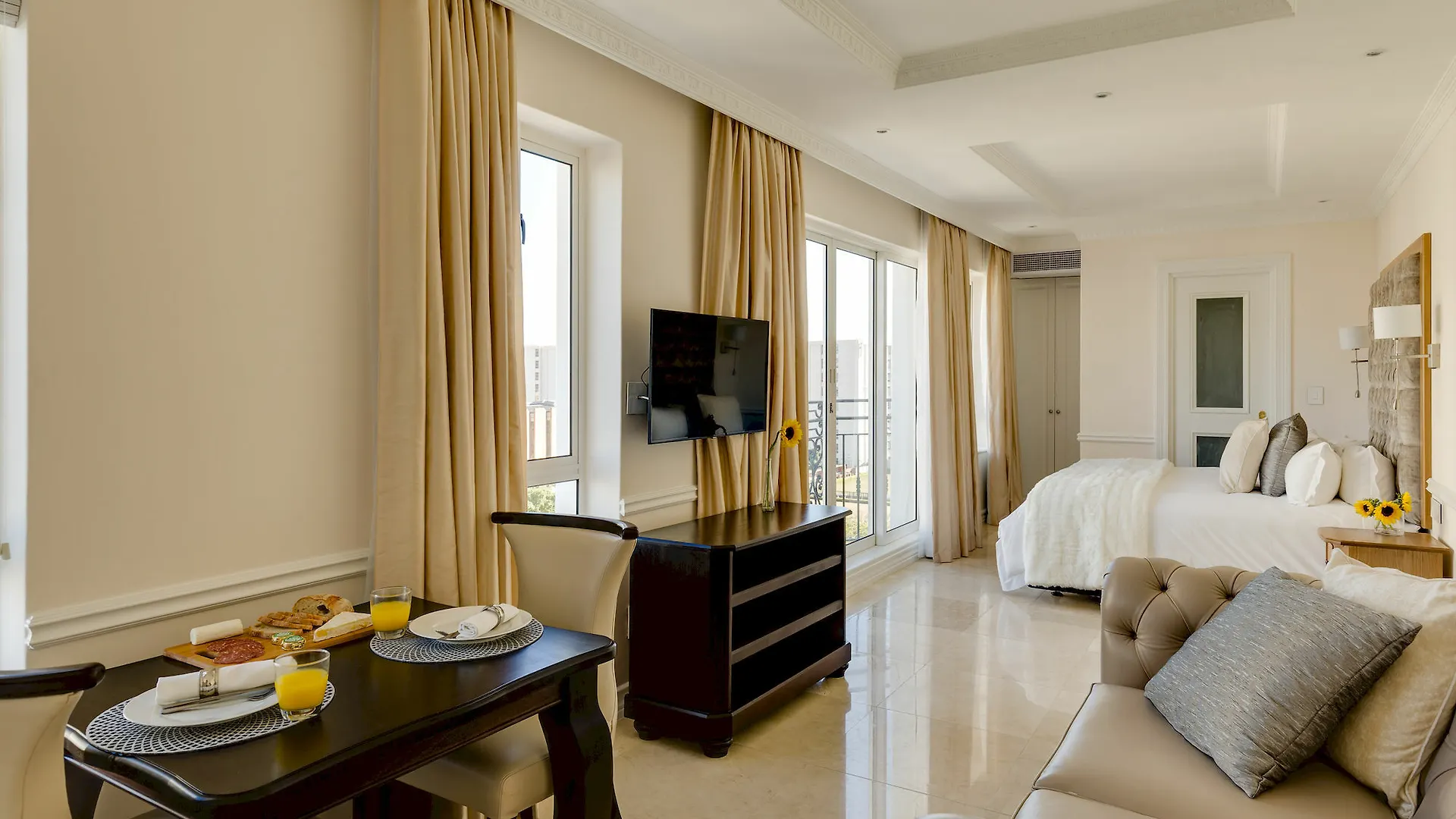 Versailles Luxury Apartments And Suites Cape Town