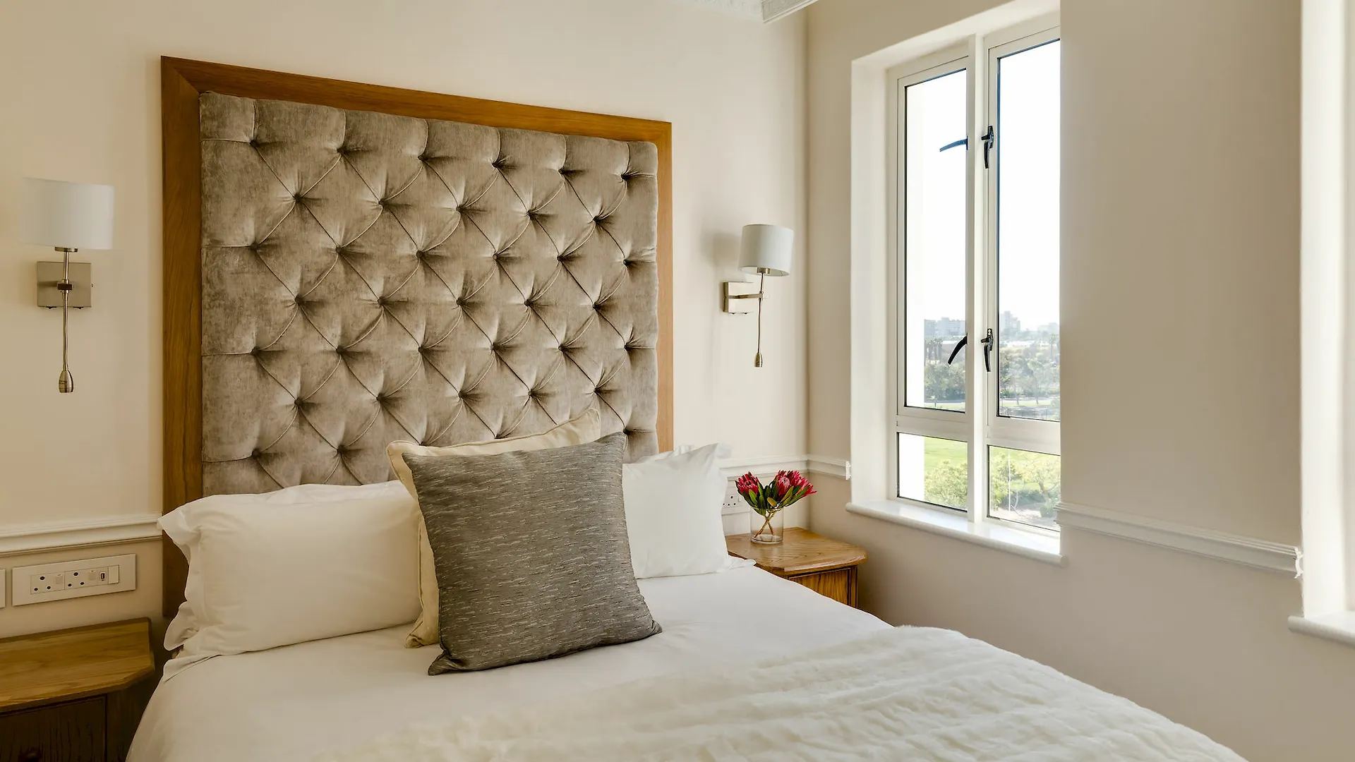 Versailles Luxury Apartments And Suites Cape Town